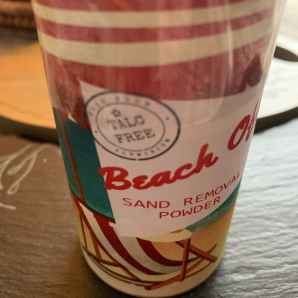 NIB Beach Off Sand Removal Powder - Picture 3 of 6